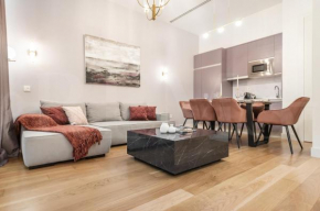 Sophisticated modern apartment Center by REMS
